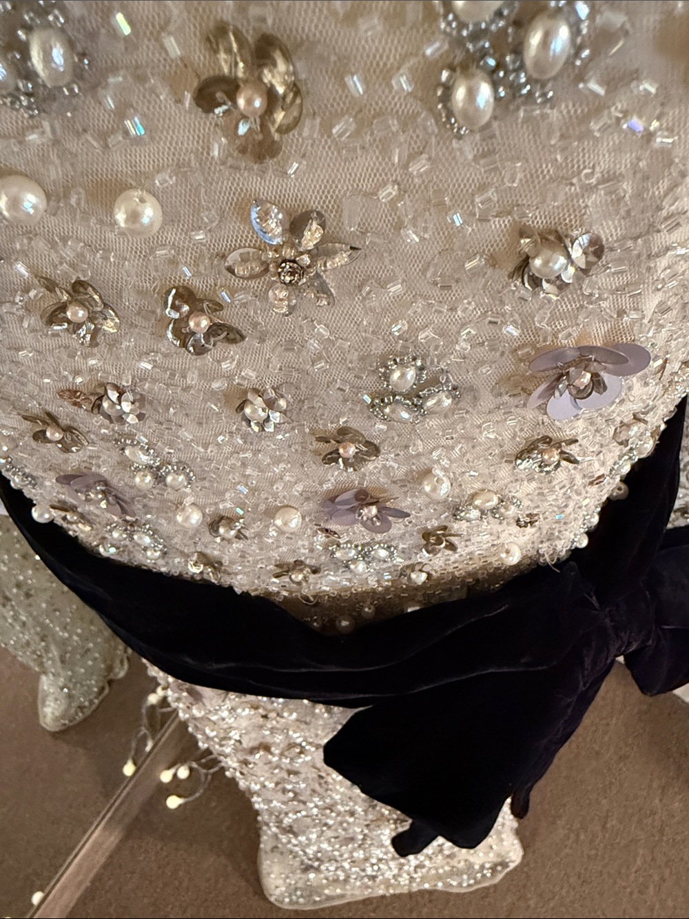 MAC DUGGAL
Ivory Embellished Evening Gown with Velvet Bow - Picture 9 of 17